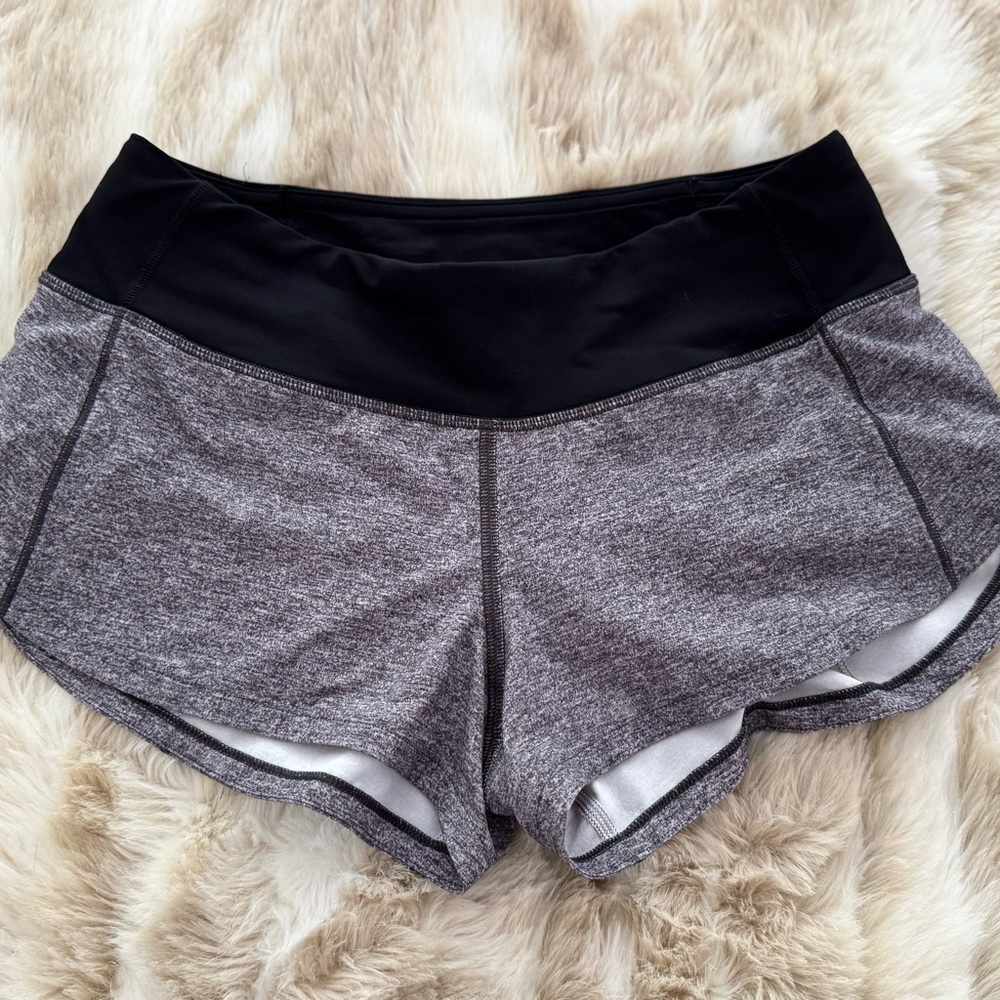 Lululemon Athletica Low-Rise Speed Up 2.5” Black and Gray Athletic Shorts
